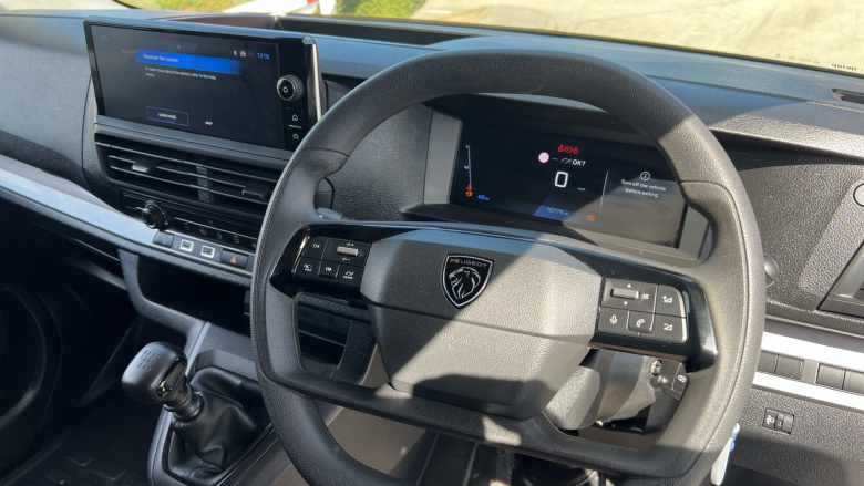 Peugeot Expert L2 Diesel 1.5 BlueHDi 120 Professional Van